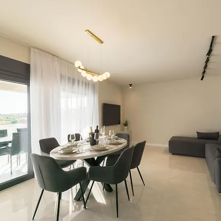 Apartmán Panoramica W Balcony And Swimming Pool