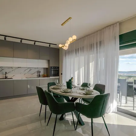 Apartmán Panoramica W Balcony And Swimming Pool Zadar