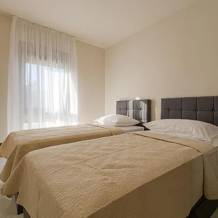 Panoramica W Balcony And Swimming Pool Διαμέρισμα *