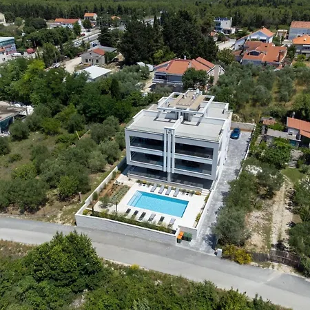 Panoramica W Balcony And Swimming Pool Ζαντάρ