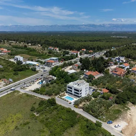 Panoramica W Balcony And Swimming Pool Ζαντάρ